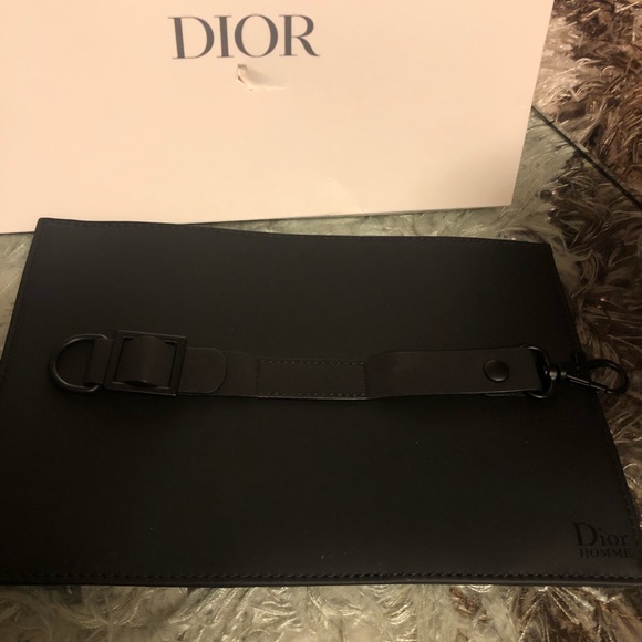 Dior couch - Picture 3 of 9